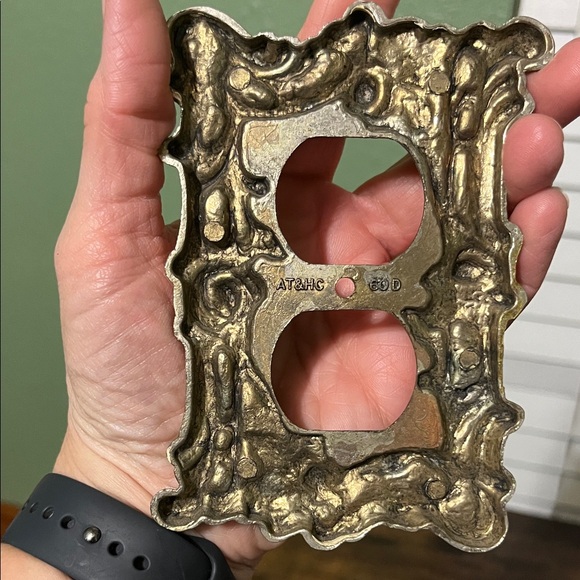 Vintage Brass Gold Ornate Double Outlet Cover - Picture 2 of 6